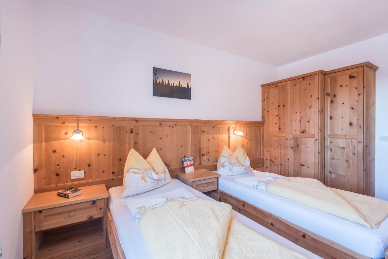 Schildberghof Santner Apartment Siusi Bagian luar foto