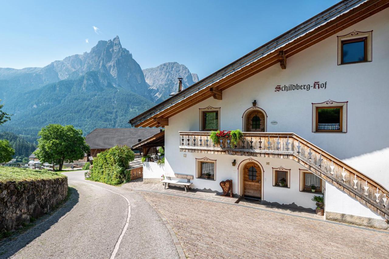 Schildberghof Santner Apartment Siusi Bagian luar foto